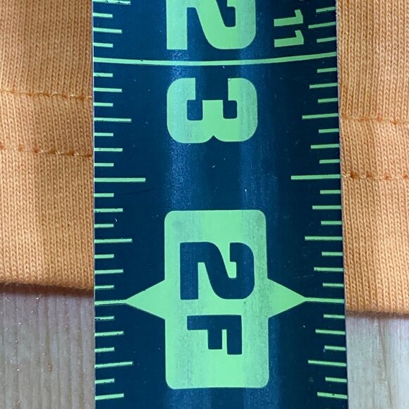 NEW! PUMA MID 90S XL Extra Large Boys Graphic Print T-Shirt Tee Shirt Orange - Picture 2 of 9